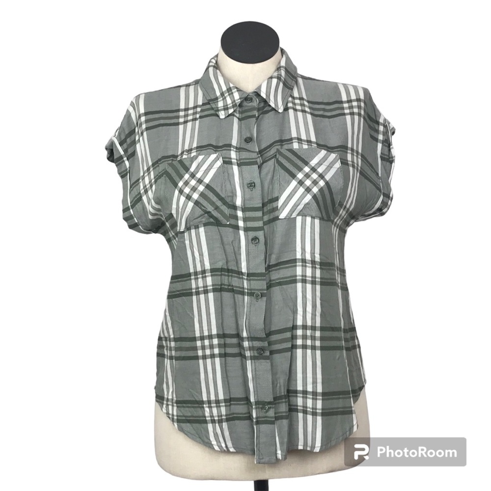 Christopher & Banks Button Up Shirt Women’s Size PM Multicolor Short Sleeve